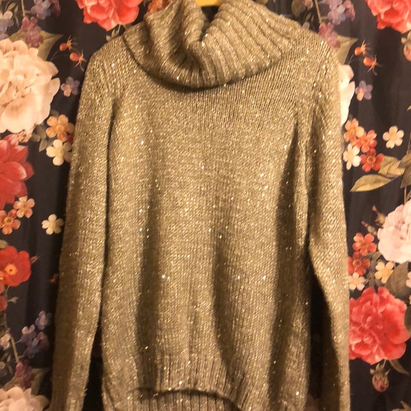 Liz Claiborne Sparkle sweater - Picture 1 of 6